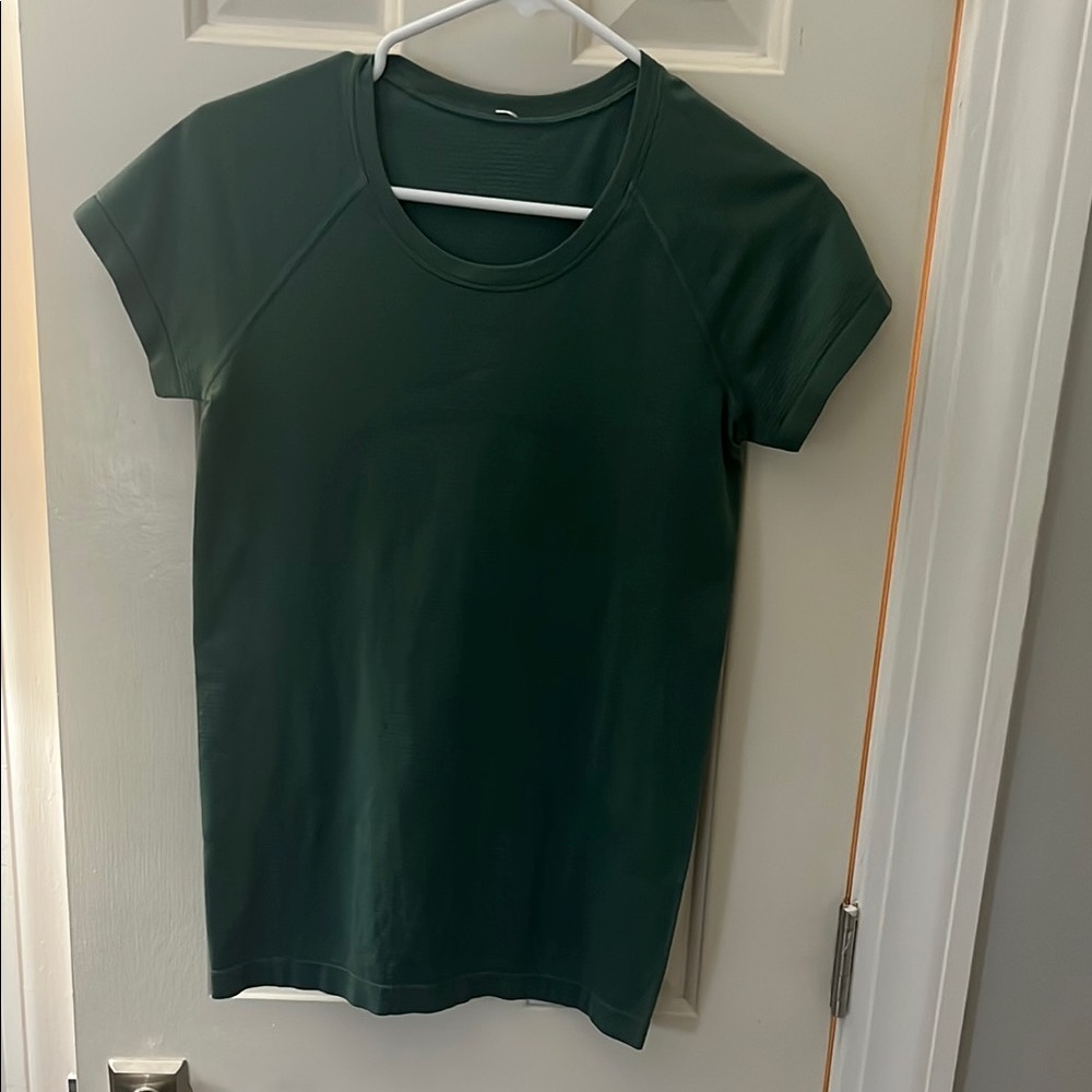 lululemon athletica Forest Green Short Sleeve Tee